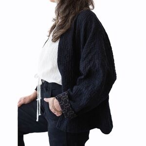 Curator SF M textured quilted open front Oona Cardigan medium navy blue